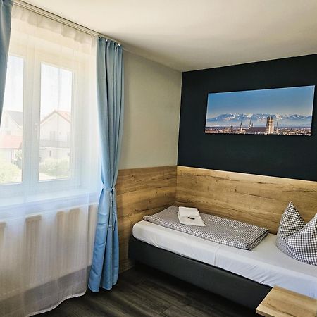 Novitel Pension Pliening - Muenchen Messe 外观 照片
