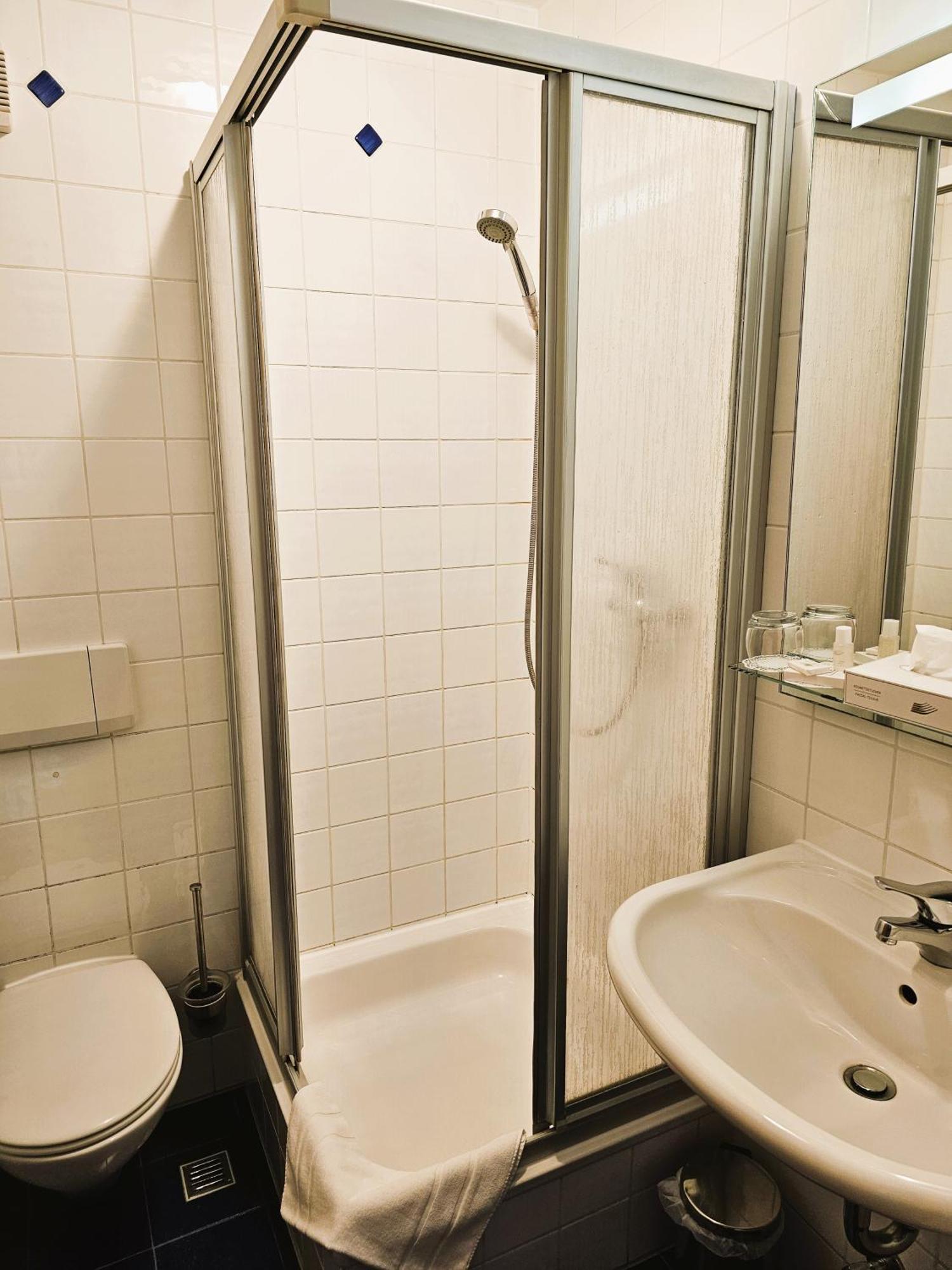 Novitel Pension Pliening - Muenchen Messe 外观 照片