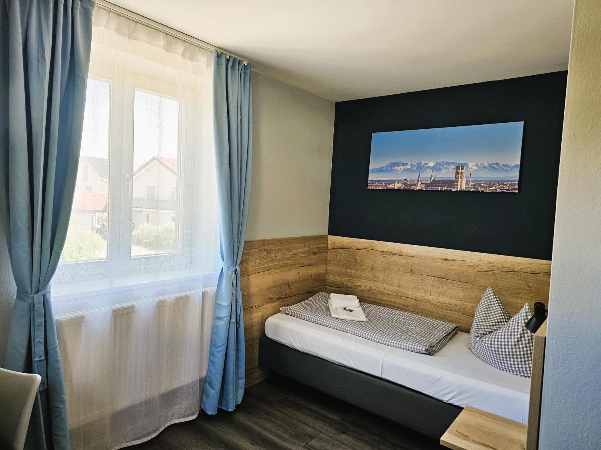 Novitel Pension Pliening - Muenchen Messe 外观 照片