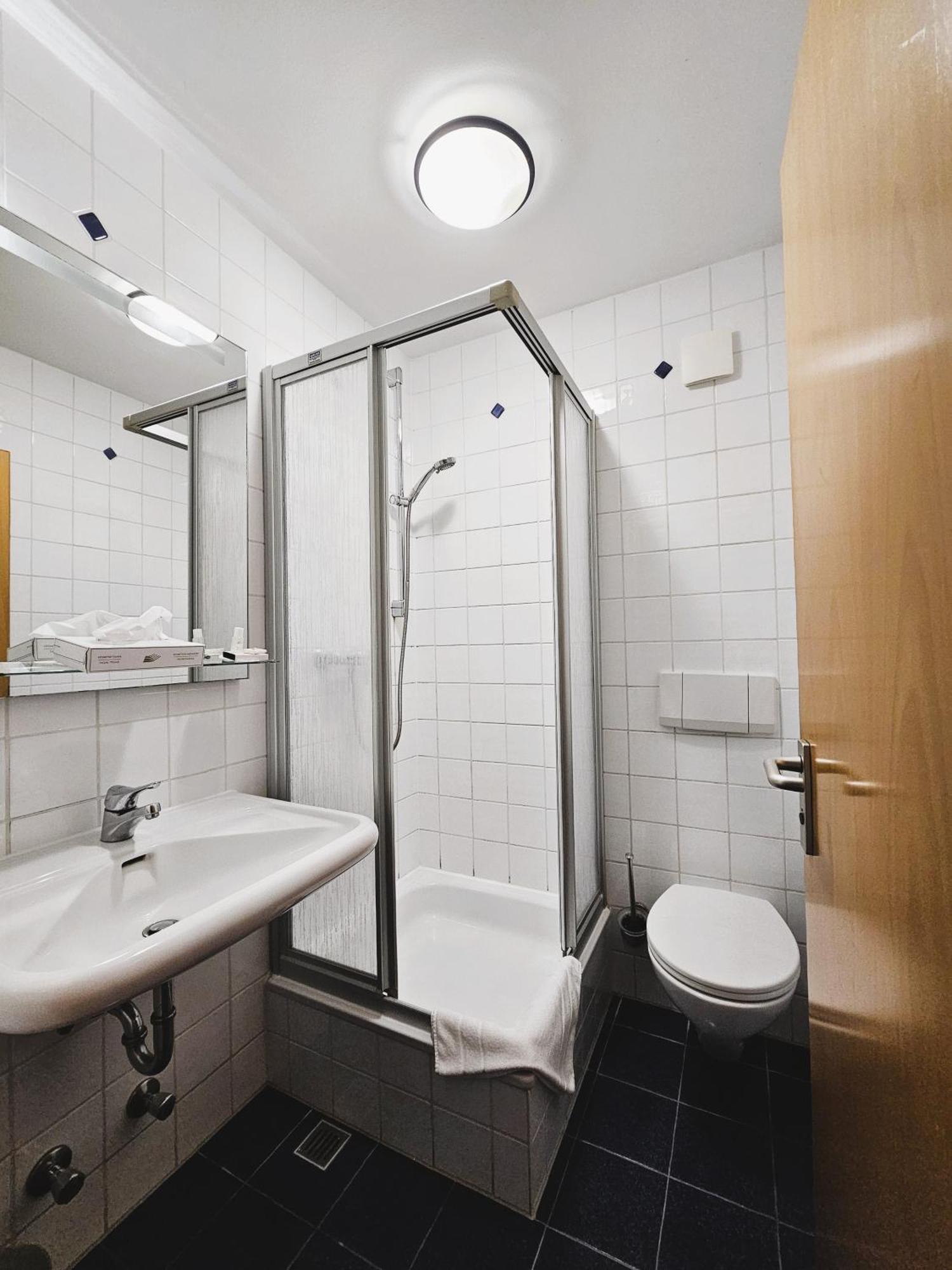 Novitel Pension Pliening - Muenchen Messe 外观 照片