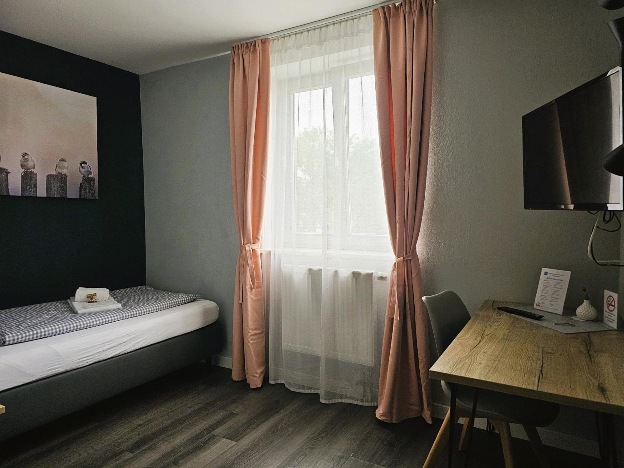 Novitel Pension Pliening - Muenchen Messe 外观 照片