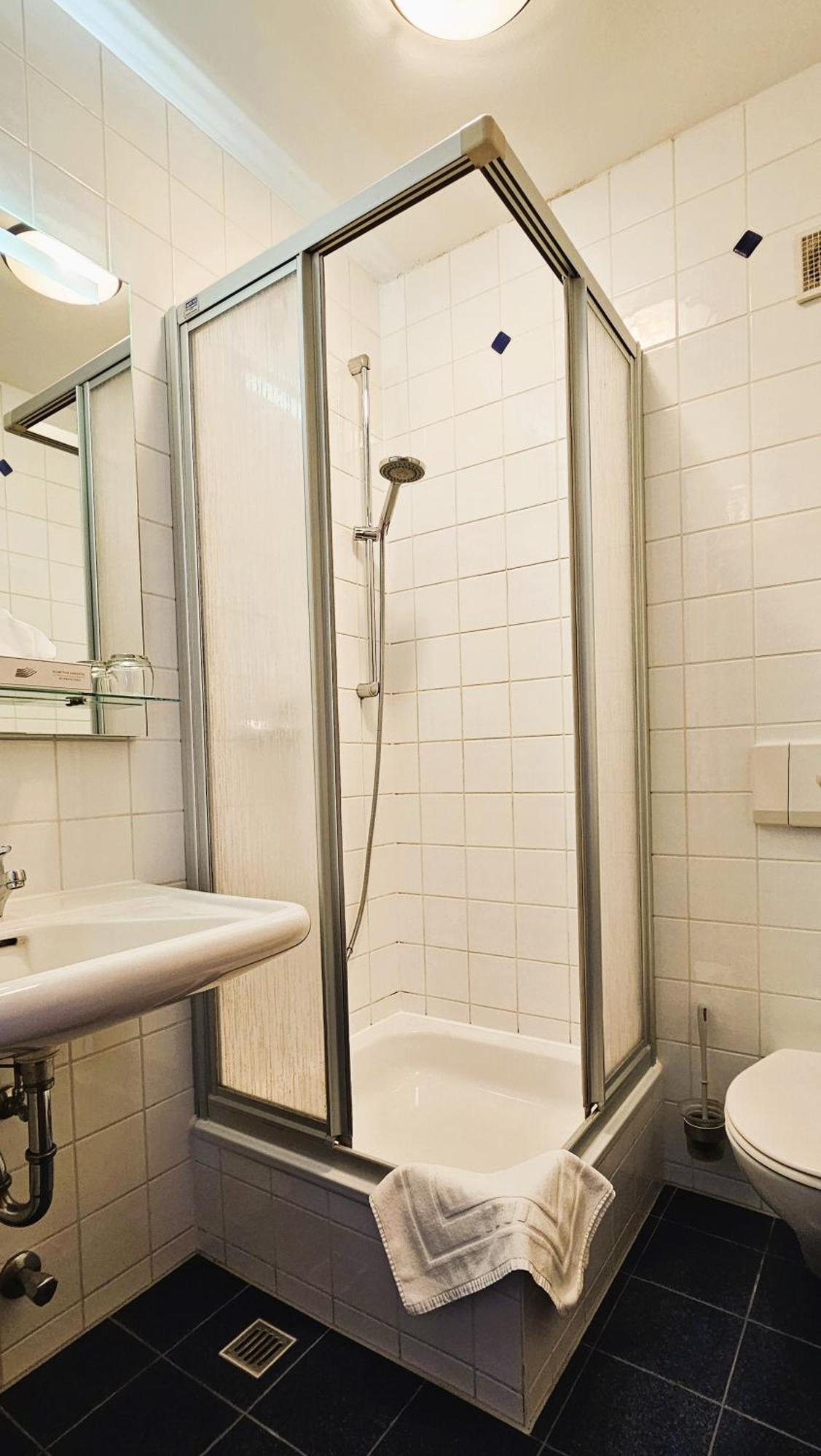 Novitel Pension Pliening - Muenchen Messe 外观 照片